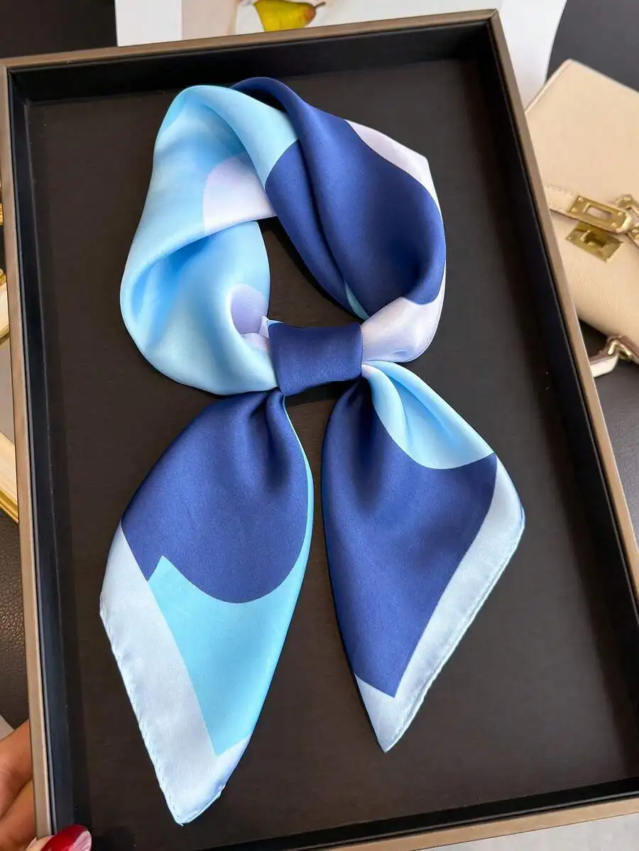 1pc Women's Elegant Vintage Printed Lightweight Satin Scarf, Faux Silk Material, Bohemian Retro
1pc Women's Elegant Vintage Printed Lightweight Satin Scarf, Faux Silk Material, Bohemian Retro