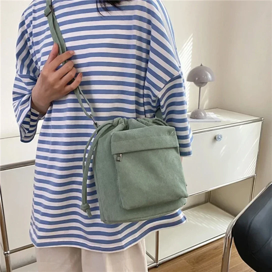 New Women Bag Middle Shoulder Bag Korean Style Drawstring Bucket Bag Casual Light Youth Crossbody Bag Whole Sale
New Women Bag Middle Shoulder Bag Korean Style Drawstring Bucket Bag Casual Light Youth Crossbody Bag Whole Sale