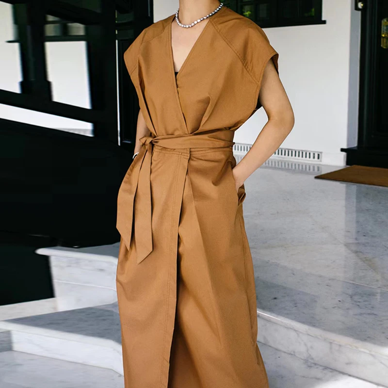 South KoreachicSummer French VintageVCross Tie Waist Slimming Over-the-Knee Long Dress for Women
South KoreachicSummer French VintageVCross Tie Waist Slimming Over-the-Knee Long Dress for Women