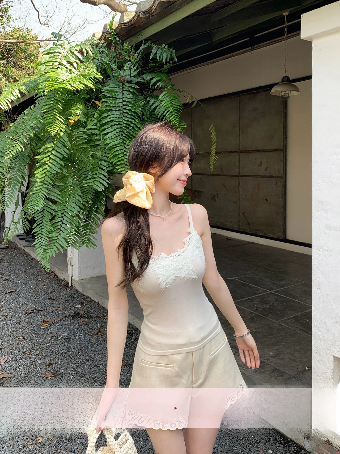 Morning Bloom Lace Splice Strap Vest Women's Sexy Unique Beautiful Inner And Outer Wear Summer Breathable Korean Style Slim Fit
Morning Bloom Lace Splice Strap Vest Women's Sexy Unique Beautiful Inner And Outer Wear Summer Breathable Korean Style Slim Fit