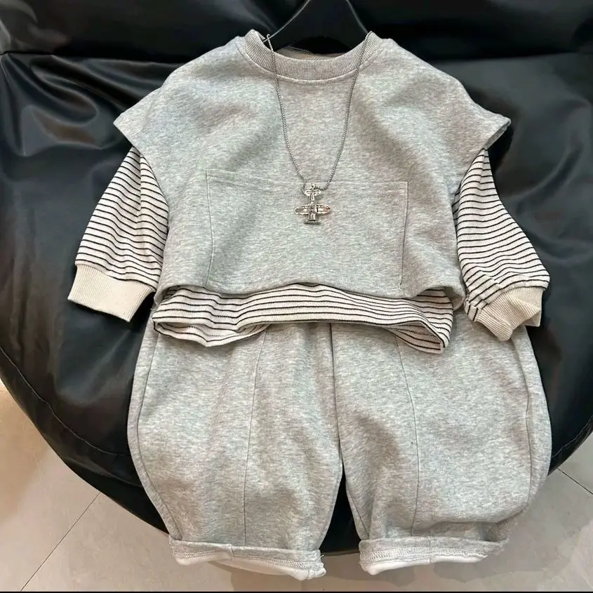 Boys' clothing set for spring and autumn, children's casual vest hoodie+pants sports two-piece set
Boys' clothing set for spring and autumn, children's casual vest hoodie+pants sports two-piece set