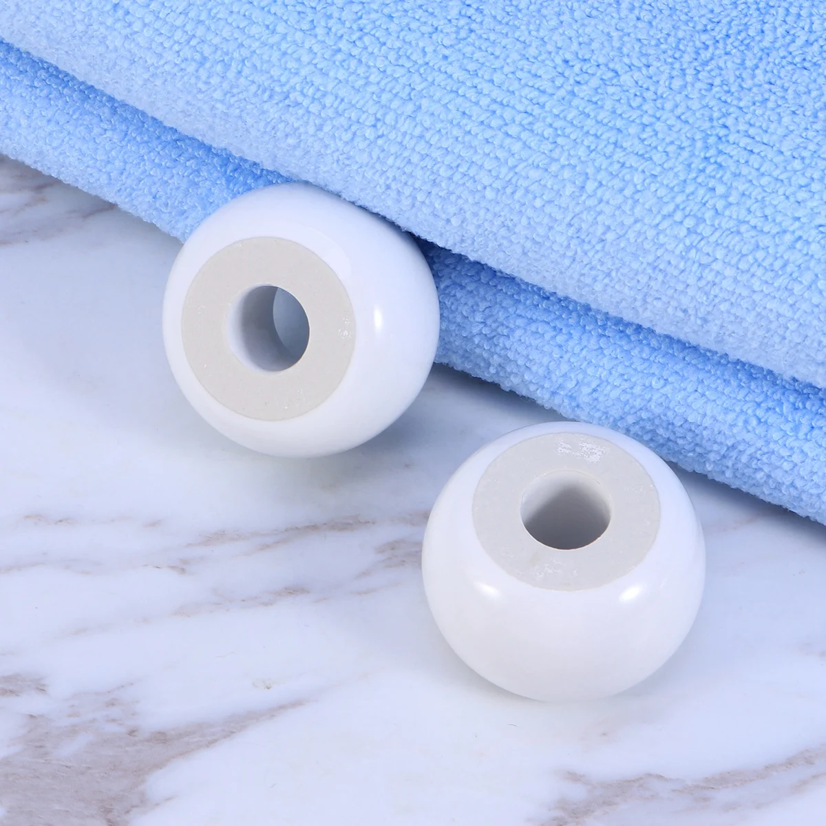 3Pcs Ceramic Toothbrush Base Minimalist Round Holder for Bathroom Pen Stand Creative Toothbrush Drying Storage
3Pcs Ceramic Toothbrush Base Minimalist Round Holder for Bathroom Pen Stand Creative Toothbrush Drying Storage