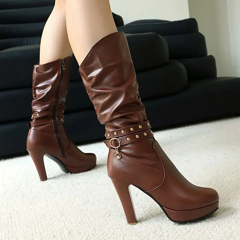 SIMLOVEYO2025 Стильные женские ботинки до середины икры с круглым носком на массивном каблуке 10 см, платформа 2 см, заклепки на молнии, большие размеры 41 42 43 
SIMLOVEYO2025 Стильные женские ботинки до середины икры с круглым носком на массивном каблуке 10 см, платформа 2 см, заклепки на молнии, большие размеры 41 42 43