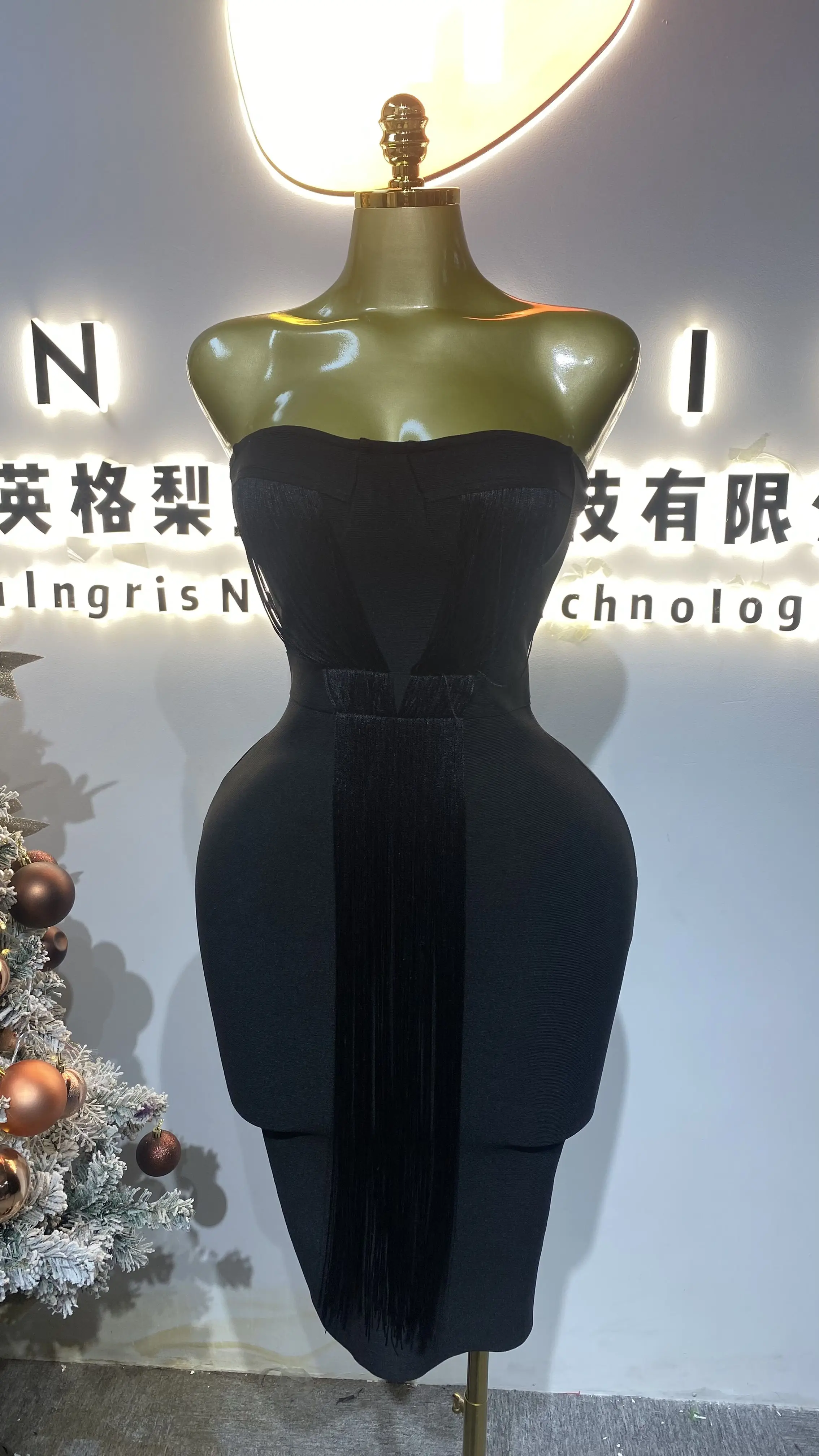 2026 New Black Bodycon Long Sexy Party Evening Dress-GZXX683
2026 New Black Bodycon Long Sexy Party Evening Dress-GZXX683
