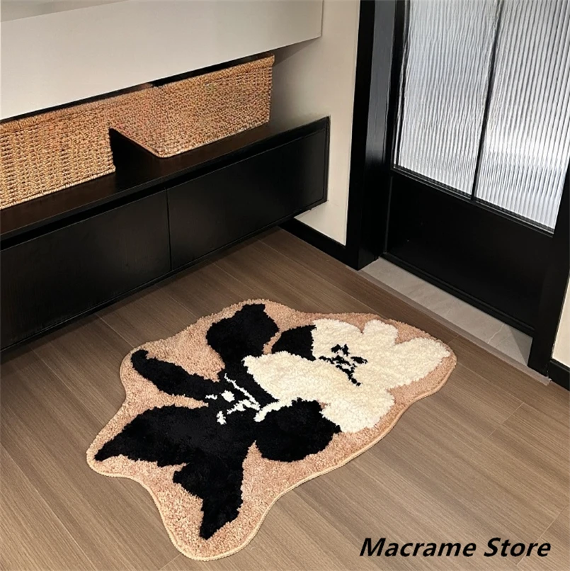 Simple Lily Flower Absorbent Floor Mat, Non-slip Foot Mat, Retro Shaped Carpet, Home Cloakroom Decoration, Modern
Simple Lily Flower Absorbent Floor Mat, Non-slip Foot Mat, Retro Shaped Carpet, Home Cloakroom Decoration, Modern