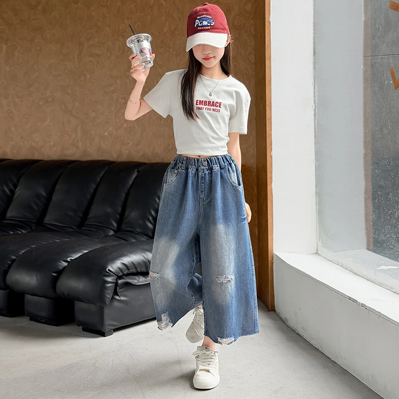 2026 Summer New Style Girls' ripped jeans Spring Boys' wide leg pants Hairy shorts Autumn Children's sports pants
2026 Summer New Style Girls' ripped jeans Spring Boys' wide leg pants Hairy shorts Autumn Children's sports pants