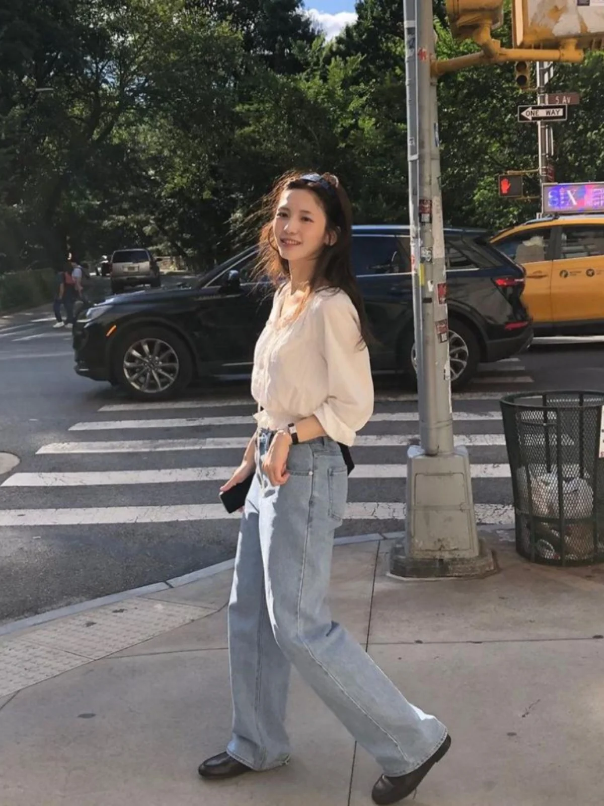 White Cotton Long Sve Women's irt Sweet Sle Base Layer Top Th*Bar Lace Trim Boting irt Summer Collection
White Cotton Long Sve Women's irt Sweet Sle Base Layer Top Th*Bar Lace Trim Boting irt Summer Collection