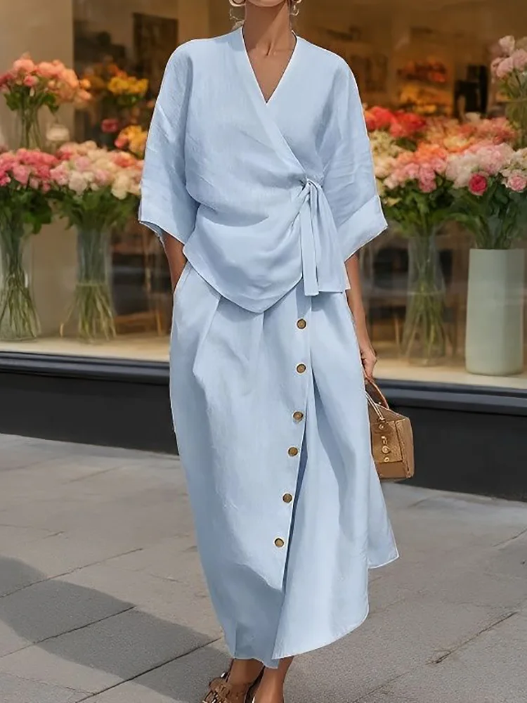 2026 Women V Neck Three Quarter Sleeve Lace-Up Top with Maxi Skirt Two-Piece Set Solid Patchwork Spring Summer Streetwear Outfit
2026 Women V Neck Three Quarter Sleeve Lace-Up Top with Maxi Skirt Two-Piece Set Solid Patchwork Spring Summer Streetwear Outfit