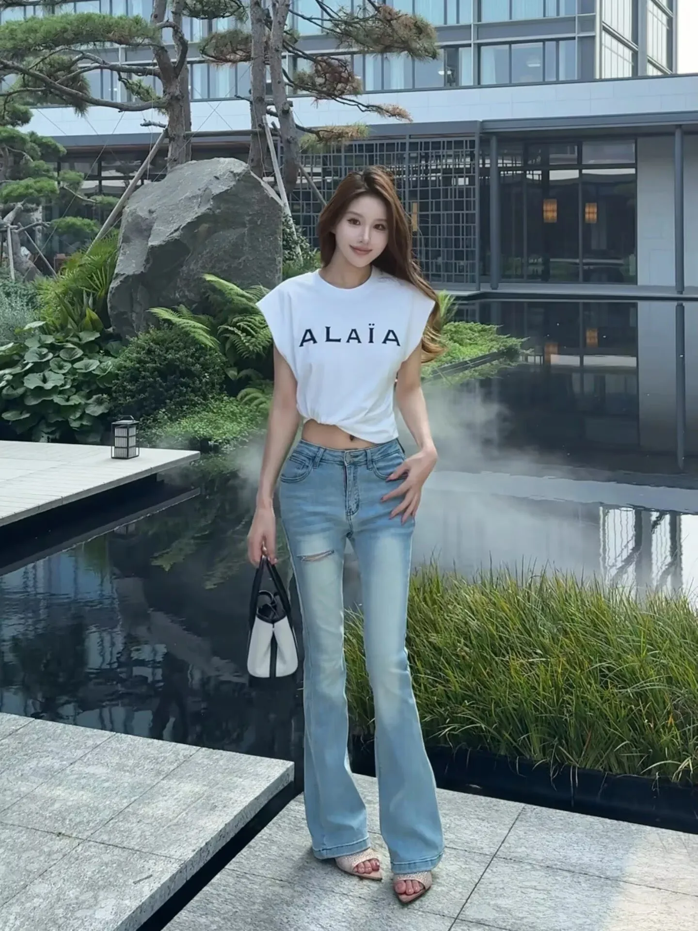 High Waist Flared Jeans Women's Summer Cotton Stretch Denim Bell Bottoms Bootcut Tummy Control Slimming Butt Lifting
High Waist Flared Jeans Women's Summer Cotton Stretch Denim Bell Bottoms Bootcut Tummy Control Slimming Butt Lifting