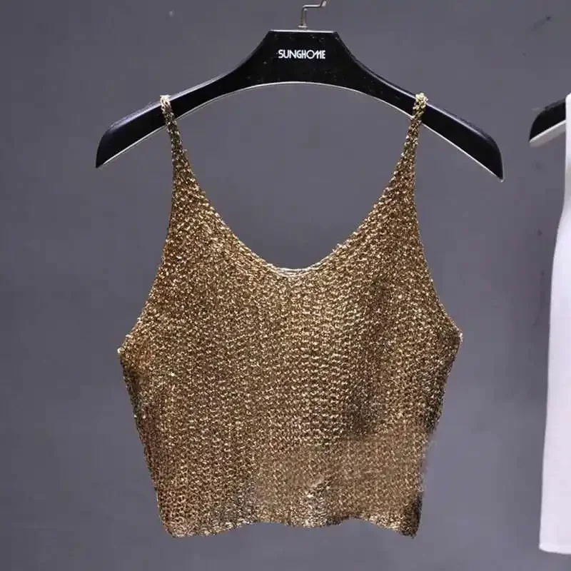 2024 spring/summer women's new style shiny beads half short hollow knit halter vest with bare waist all matching short top
2024 spring/summer women's new style shiny beads half short hollow knit halter vest with bare waist all matching short top