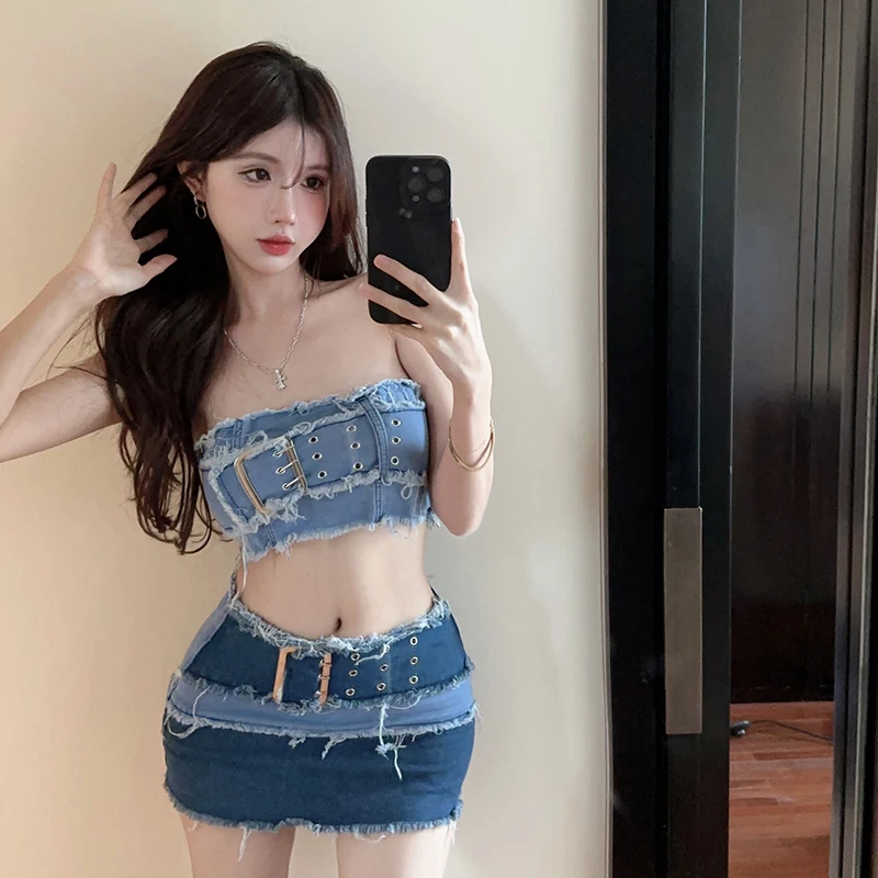 Sweet Hot Girl Denim Suit Women's Summer Pure Sexy Strapless Top Patchwork Mini Skirt Two-piece Set Fashion Female Clothes
Sweet Hot Girl Denim Suit Women's Summer Pure Sexy Strapless Top Patchwork Mini Skirt Two-piece Set Fashion Female Clothes