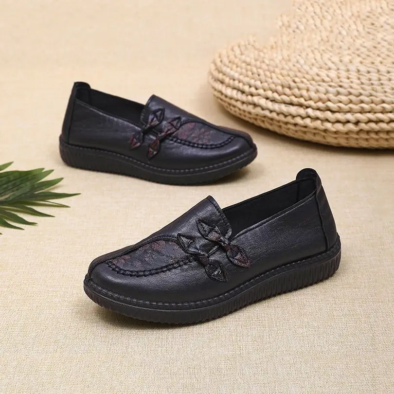 Classic Printed Women's Shoes Anti Slip Retro Single Shoes Soft Soled Leather Shoes Comfortable Elderly Grandmother Shoes New
Classic Printed Women's Shoes Anti Slip Retro Single Shoes Soft Soled Leather Shoes Comfortable Elderly Grandmother Shoes New