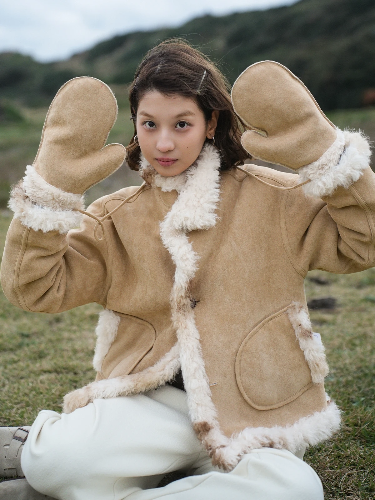 Двусторонняя экологичная куртка Botanique с узором под коровью шкуру, повседневная, свободного кроя, с длинными рукавами, женская зимняя верхняя одежда
Двусторонняя экологичная куртка Botanique с узором под коровью шкуру, повседневная, свободного кроя, с длинными рукавами, женская зимняя верхняя одежда