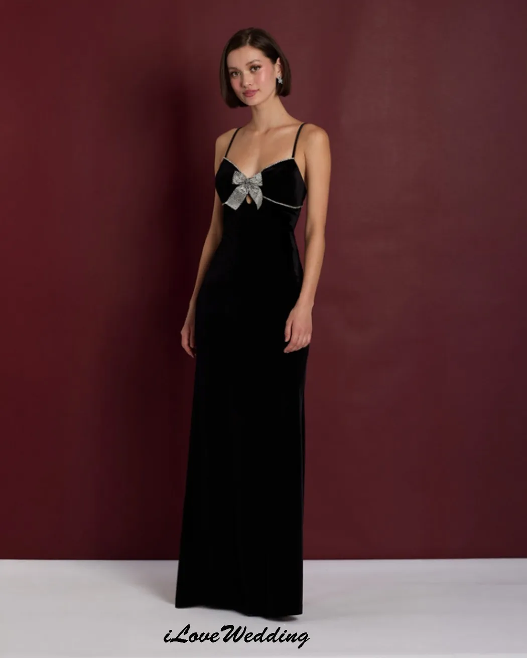 Sleeveless V-Neck Prom Dresses Bow Elegant Black Evening Dress Wedding Party Dress For Women Guest Floor Length Customized
Sleeveless V-Neck Prom Dresses Bow Elegant Black Evening Dress Wedding Party Dress For Women Guest Floor Length Customized