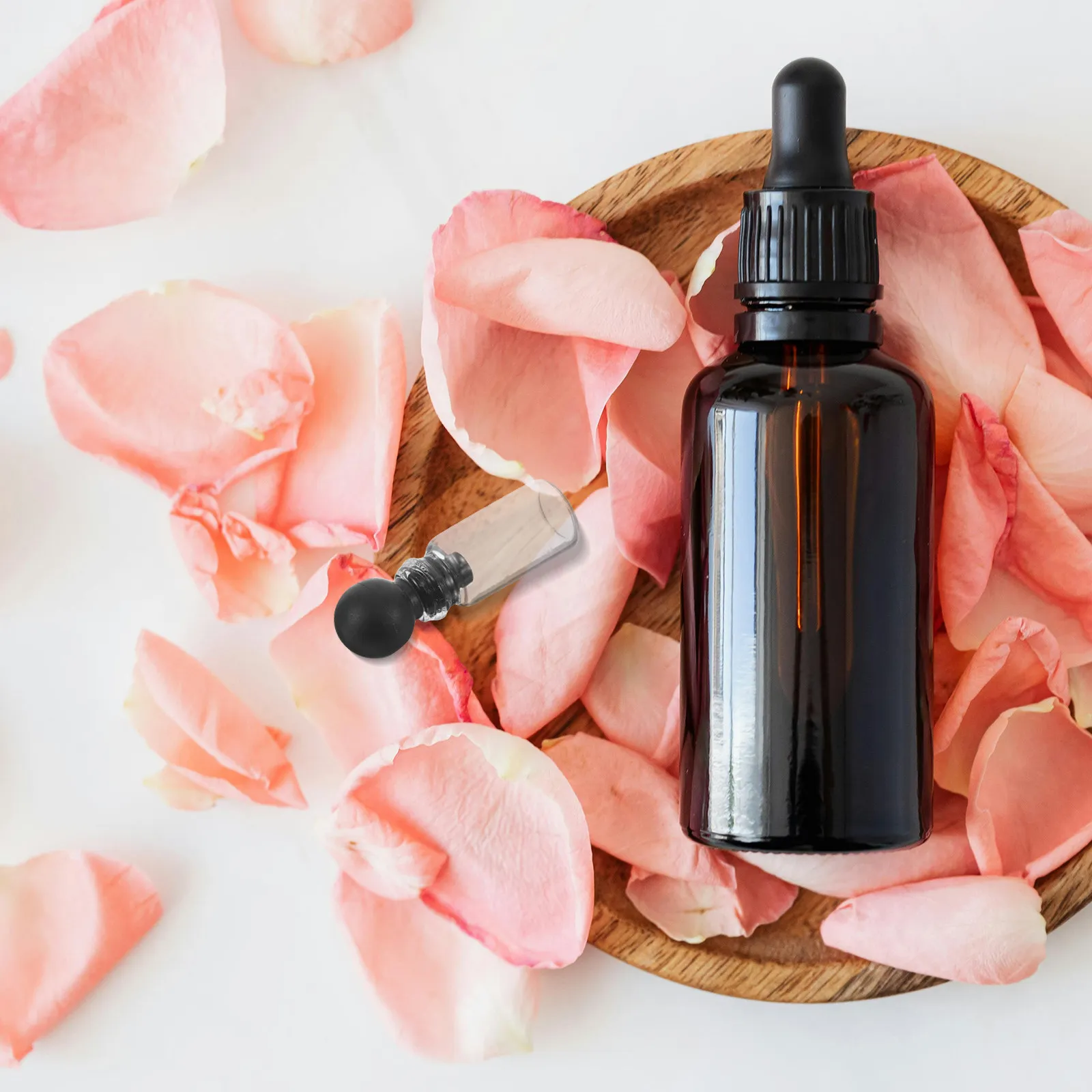 150 шт. стеклянных флаконов для проб духов с шариковым колпачком, герметичные, многоразовые, для эфирных масел, портативные, для тестирования ароматов в путешествиях
150 шт. стеклянных флаконов для проб духов с шариковым колпачком, герметичные, многоразовые, для эфирных масел, портативные, для тестирования ароматов в путешествиях