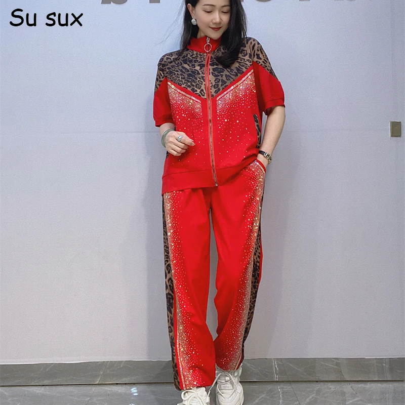 Leopard Patchwork Sequins Oversized Pant Sets 2 Piece Sets Woman Outfits Casual Short Sleeve Zipper Tops and Long Pants Tracksui
Leopard Patchwork Sequins Oversized Pant Sets 2 Piece Sets Woman Outfits Casual Short Sleeve Zipper Tops and Long Pants Tracksui