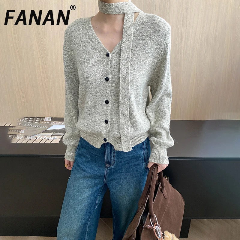 FANAN вязаный свитер с ленточным дизайном для женщин, однобортный крой с v-образным вырезом, толстые теплые шерстяные пальто, женские топы, новинка зимы 2023 г.
FANAN вязаный свитер с ленточным дизайном для женщин, однобортный крой с v-образным вырезом, толстые теплые шерстяные пальто, женские топы, новинка зимы 2023 г.