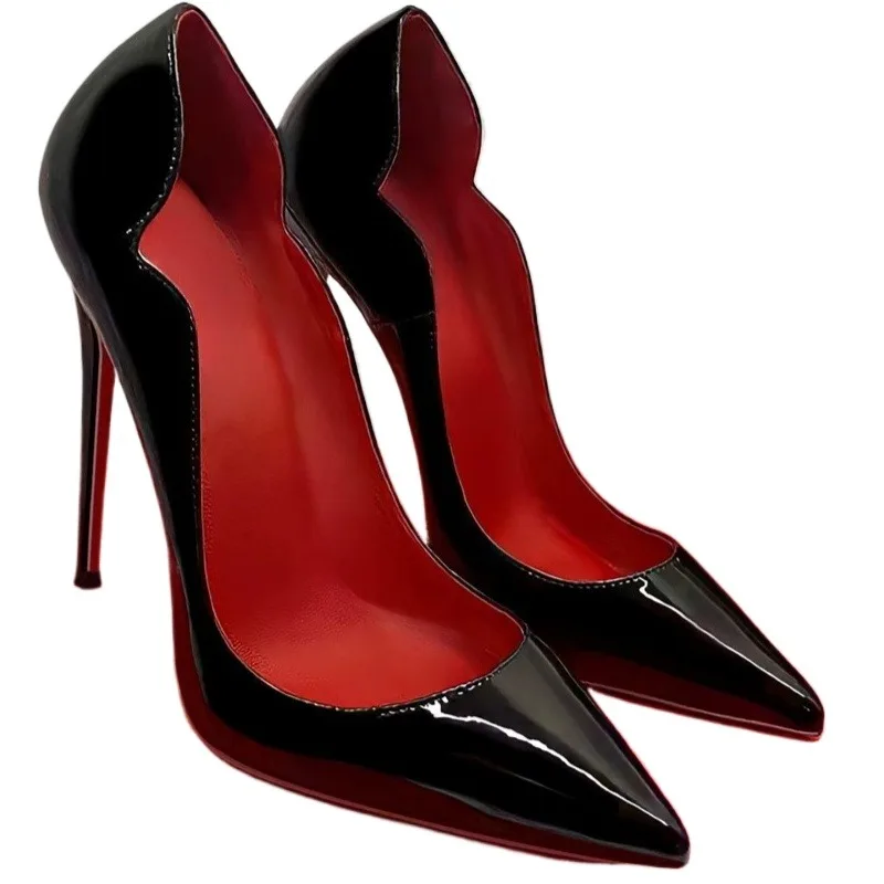 Spring shallow mouth patent leather black super high heels, women's slim heels, new professional sexy plus size single shoes
Spring shallow mouth patent leather black super high heels, women's slim heels, new professional sexy plus size single shoes