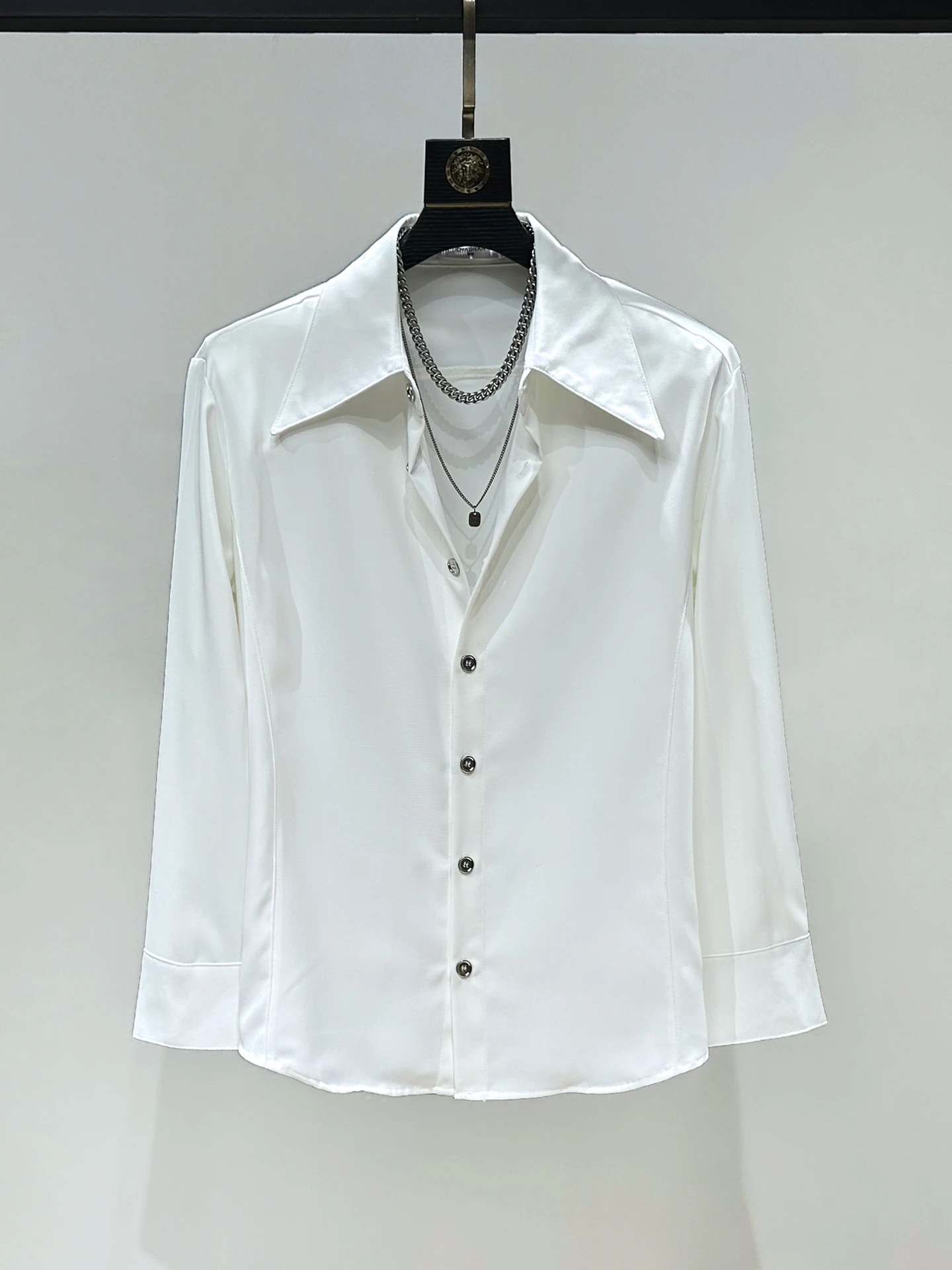 Original Home Male Long Sleeve Shirt White Casual Simple Style Shoulder Pad Metal Button Polyester Fiber Spring Autumn Wear
Original Home Male Long Sleeve Shirt White Casual Simple Style Shoulder Pad Metal Button Polyester Fiber Spring Autumn Wear