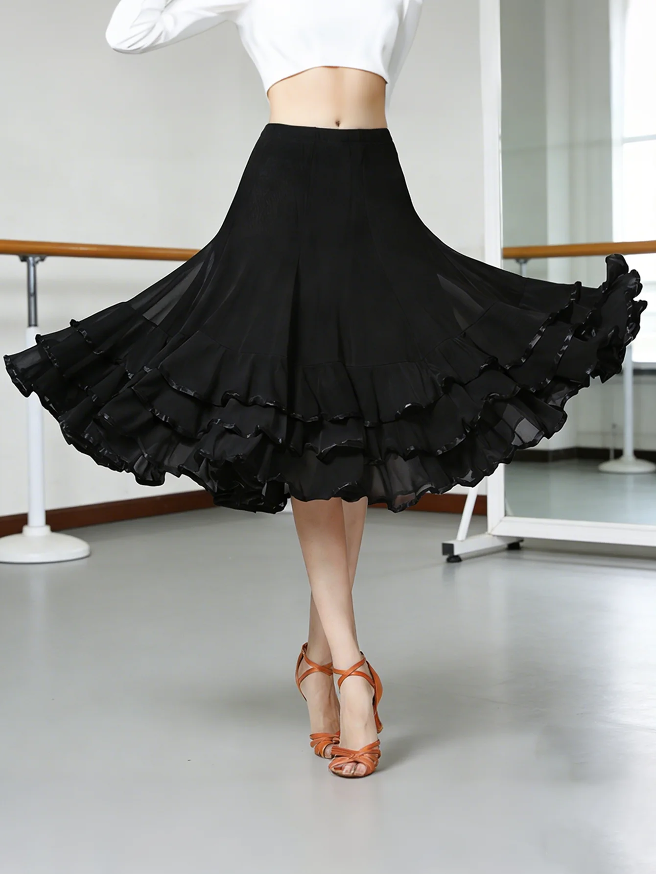 Women's Ballroom Dancing 360 Degree Long Swing Latin Salsa Rumba Flamenco Dance Skirts for Practice
Women's Ballroom Dancing 360 Degree Long Swing Latin Salsa Rumba Flamenco Dance Skirts for Practice