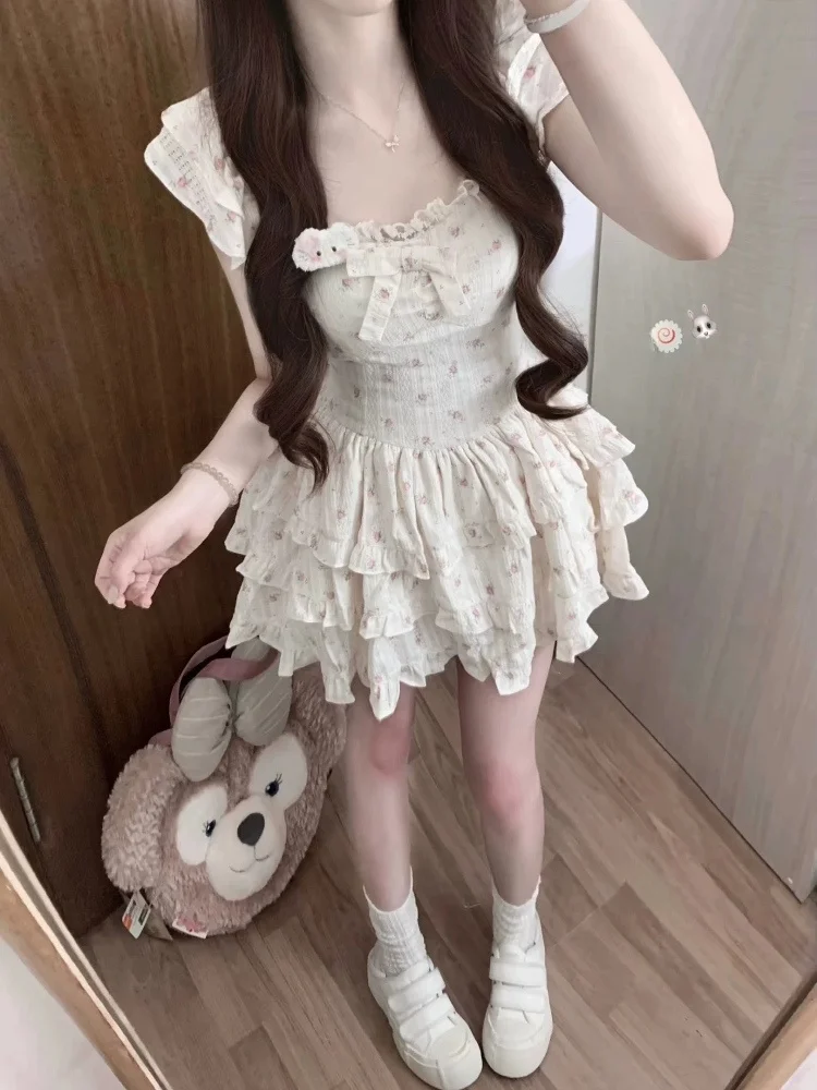 Summer Daily Sweet And Spicy Princess Style Puffy Sleeve Dress Initial Love Cake Skirt Women's Fashion Square Collar Gown
Summer Daily Sweet And Spicy Princess Style Puffy Sleeve Dress Initial Love Cake Skirt Women's Fashion Square Collar Gown