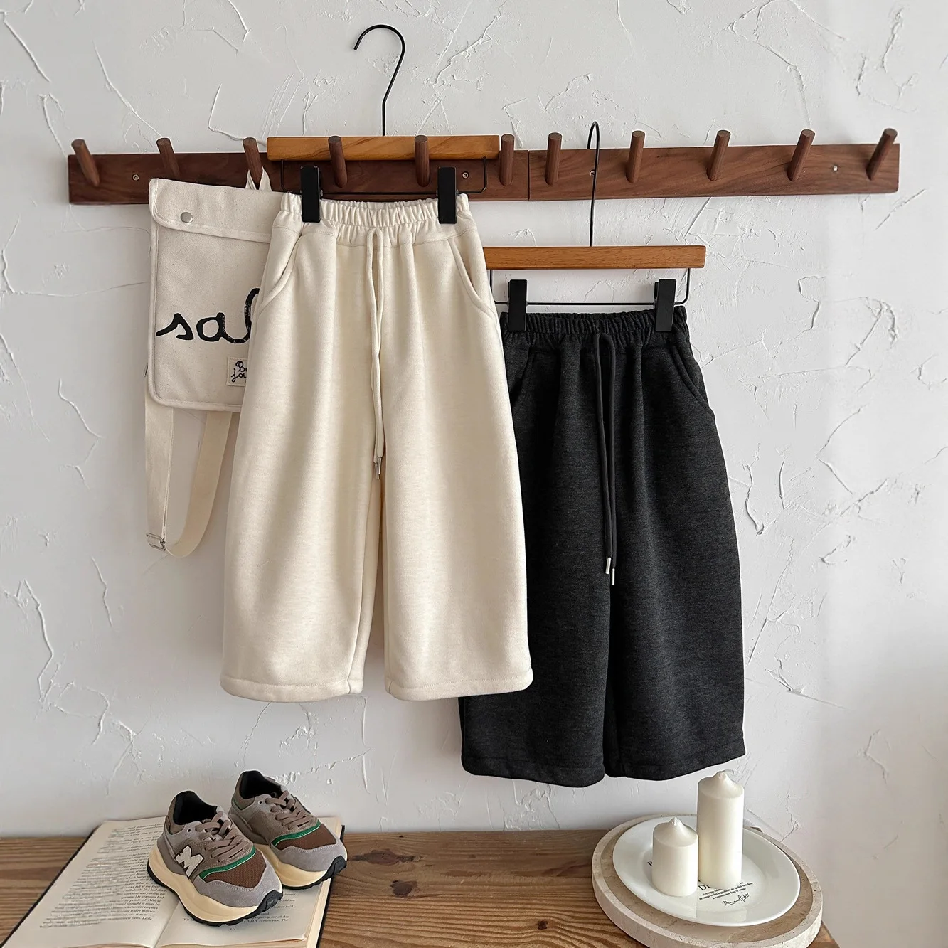 Korean Winter Children Boys Carrot Pants Cotton Integrated Toddler Baby Boys Trousers Thicken Warm Sweatpant For Little Kids Boy
Korean Winter Children Boys Carrot Pants Cotton Integrated Toddler Baby Boys Trousers Thicken Warm Sweatpant For Little Kids Boy