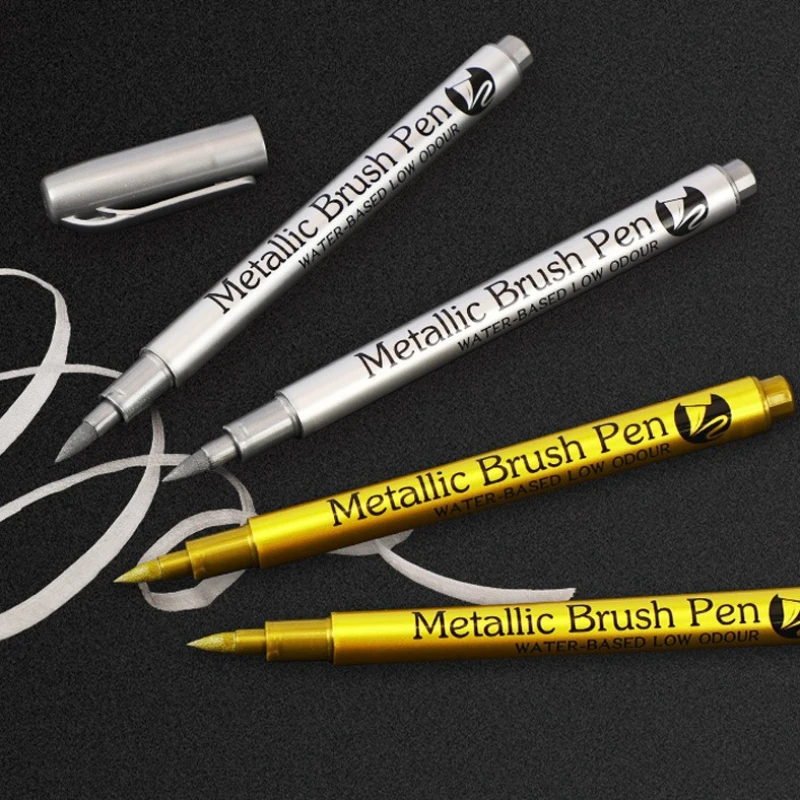 Brush Metallic Marker Pens Gold Silver Color Permanent Art Marker for Manga Crafts Scrapbooking School Stationery Supplies
Brush Metallic Marker Pens Gold Silver Color Permanent Art Marker for Manga Crafts Scrapbooking School Stationery Supplies