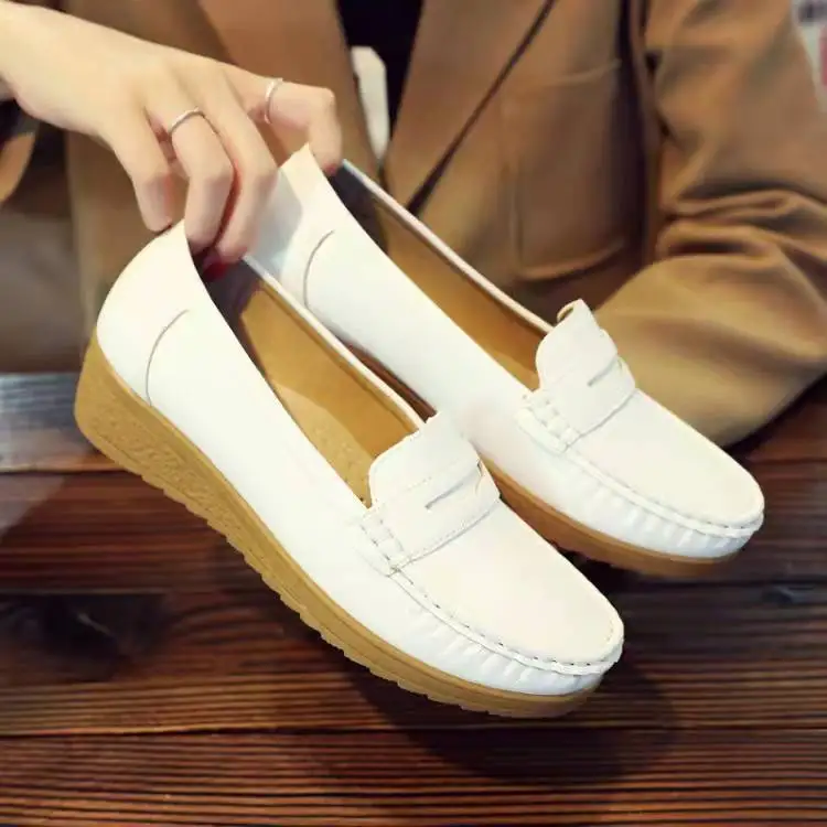 Women's Nurse Shoes Soft Bottom Slip-On Beans Flat Bottom Slope Heel Breathable Anti-Slip Single Shoes Casual Leisure Fashion
Women's Nurse Shoes Soft Bottom Slip-On Beans Flat Bottom Slope Heel Breathable Anti-Slip Single Shoes Casual Leisure Fashion