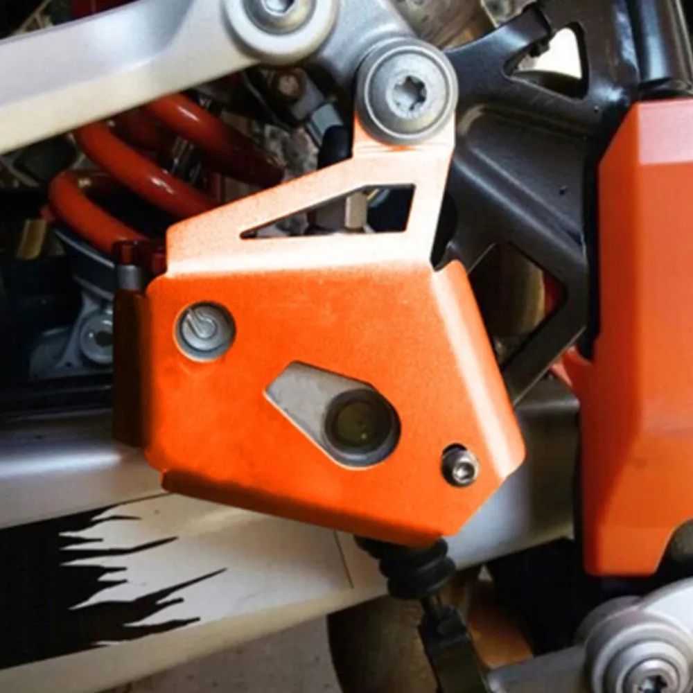 Motorcycle Accessories CNC Rear Brake Reservoir Pump Protector Guards For 990 ADVENTURE/S/R SMT SUPERMOTO/R/T 950 SUPER ENDURO
Motorcycle Accessories CNC Rear Brake Reservoir Pump Protector Guards For 990 ADVENTURE/S/R SMT SUPERMOTO/R/T 950 SUPER ENDURO