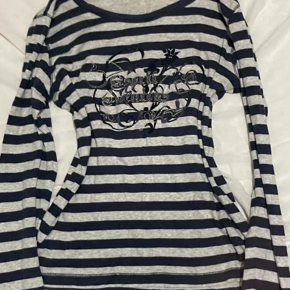 Subculture Y2k Long Sleeve T-Shirt Harajuku Slash Neck Tops American Vintage Print Casual Gothic Autumn Tees Punk Style Clothing
Subculture Y2k Long Sleeve T-Shirt Harajuku Slash Neck Tops American Vintage Print Casual Gothic Autumn Tees Punk Style Clothing