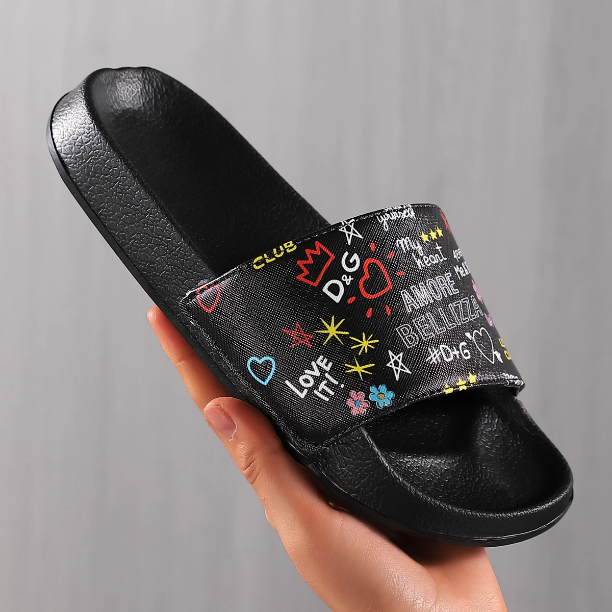 Женские модные повседневные тапочки с принтом — легкая домашняя обувь для дома и улицы, стильная и красивая, дышащая тканевая подкладка и звездный дизайн, подходит для дома, сада, пляжного использования, удобная для всех сезонов
Женские модные повседневные тапочки с принтом — легкая домашняя обувь для дома и улицы, стильная и красивая, дышащая тканевая подкладка и звездный дизайн, подходит для дома, сада, пляжного использования, удобная для всех сезонов