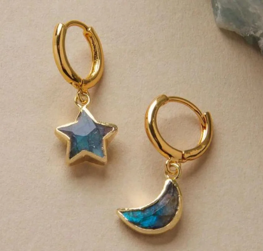 ORZTOON 2024 New Fashion Elegant Star Moon Colorful Zircons Brass Dangle Earrings For Women Party Accessories Jewelry
ORZTOON 2024 New Fashion Elegant Star Moon Colorful Zircons Brass Dangle Earrings For Women Party Accessories Jewelry