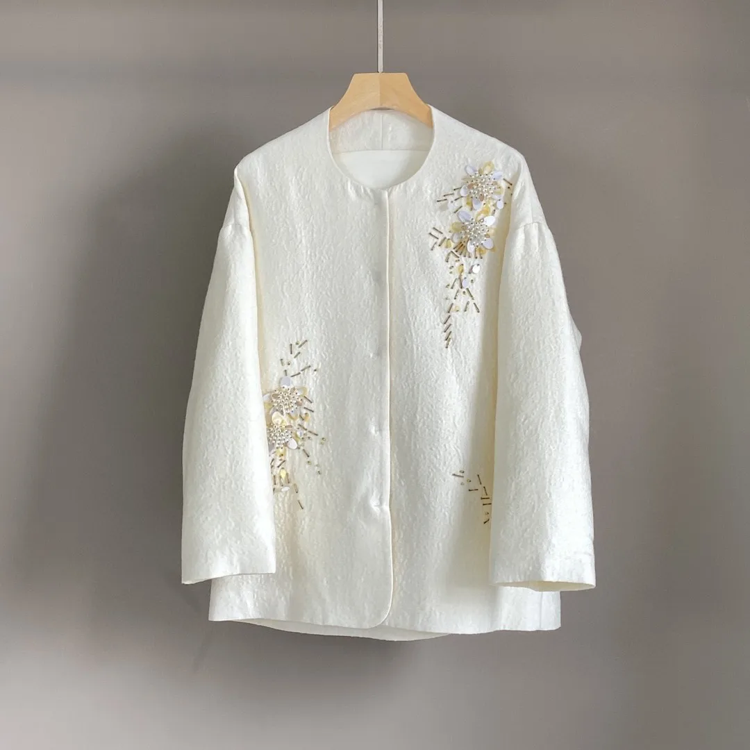 2025 Spring And Summer New High Quality Fashion Women'S Silk Wool Heavy Embroidery New Chinese Style Suit Jacket Tops
2025 Spring And Summer New High Quality Fashion Women'S Silk Wool Heavy Embroidery New Chinese Style Suit Jacket Tops