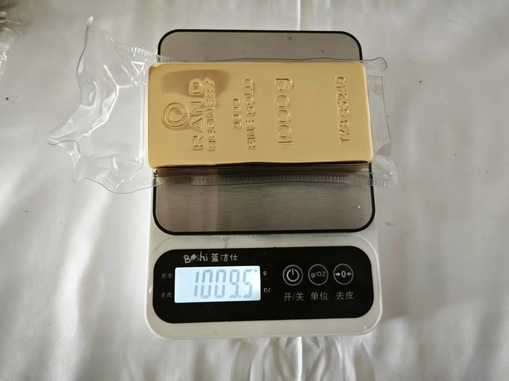 1:1 Copy Switzerland 1kilo/1000g 24k Gold Bar Gold Bullion Replica Swiss Bullion Jewelry Store Bank Display Anti-theft Sample
1:1 Copy Switzerland 1kilo/1000g 24k Gold Bar Gold Bullion Replica Swiss Bullion Jewelry Store Bank Display Anti-theft Sample