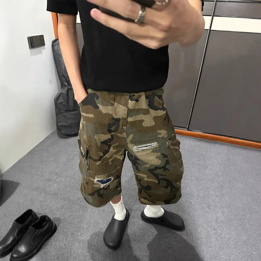 2026 Summer Unisex Ripped Patchwork Camo Denim Capri Shorts Vintage Washed Loose Streetwear Designer Casual Daily
2026 Summer Unisex Ripped Patchwork Camo Denim Capri Shorts Vintage Washed Loose Streetwear Designer Casual Daily