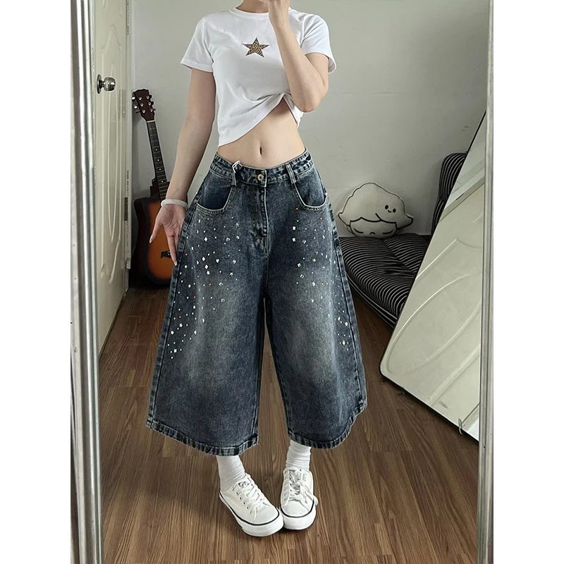 Korean Fashion Heavy Industry Hot Drilled Pearl Denim Shorts Vintage Washed Distressed Trendy Slim Fit Five-Point Shorts
Korean Fashion Heavy Industry Hot Drilled Pearl Denim Shorts Vintage Washed Distressed Trendy Slim Fit Five-Point Shorts
