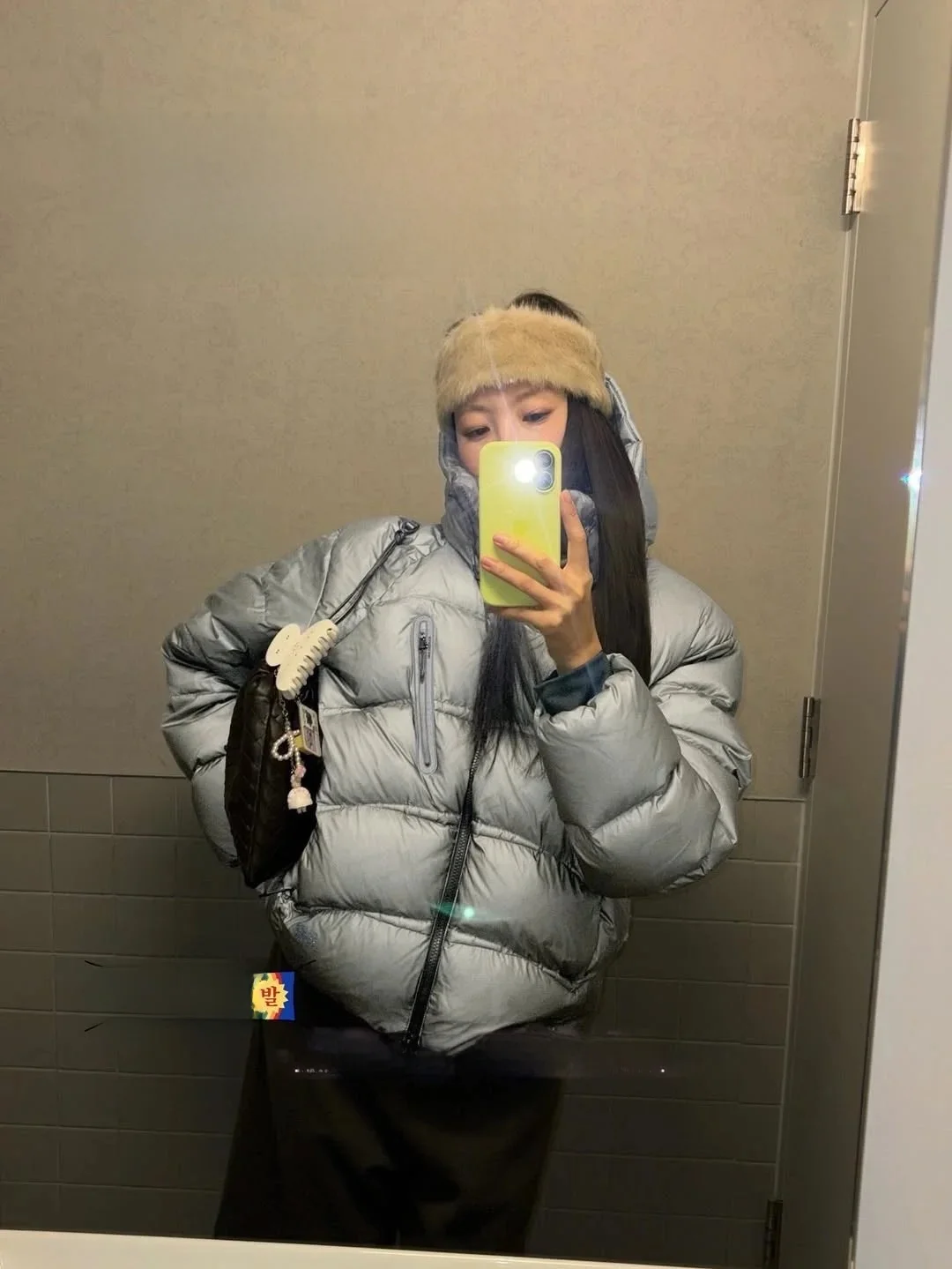 Faionable Quilted Du down Jaet with Zipper Bright Surface Women's Coat Commute Sle ort Length Warm Padded Coat
Faionable Quilted Du down Jaet with Zipper Bright Surface Women's Coat Commute Sle ort Length Warm Padded Coat