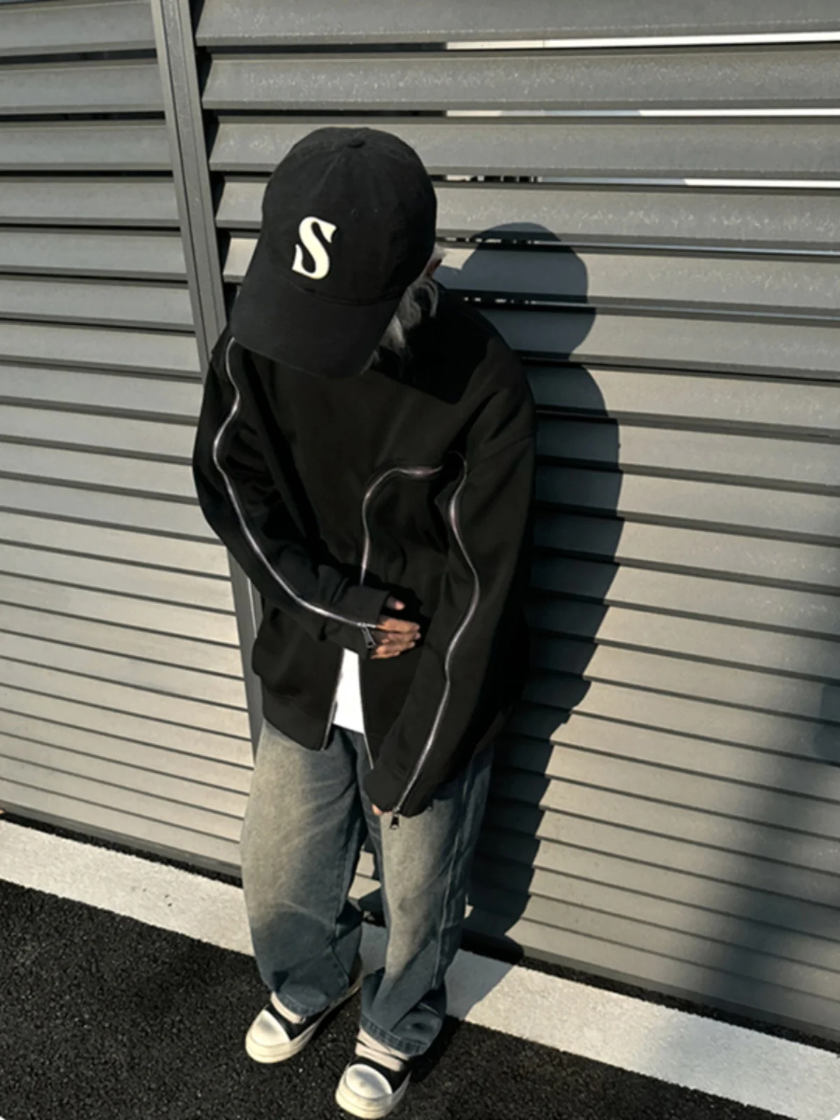 Мужской кардиган Bla с двойной молнией, весенне-осенний, модный дизайн, свободный крой, из полиэфирного волокна, с длинными рукавами, верхняя одежда
Мужской кардиган Bla с двойной молнией, весенне-осенний, модный дизайн, свободный крой, из полиэфирного волокна, с длинными рукавами, верхняя одежда