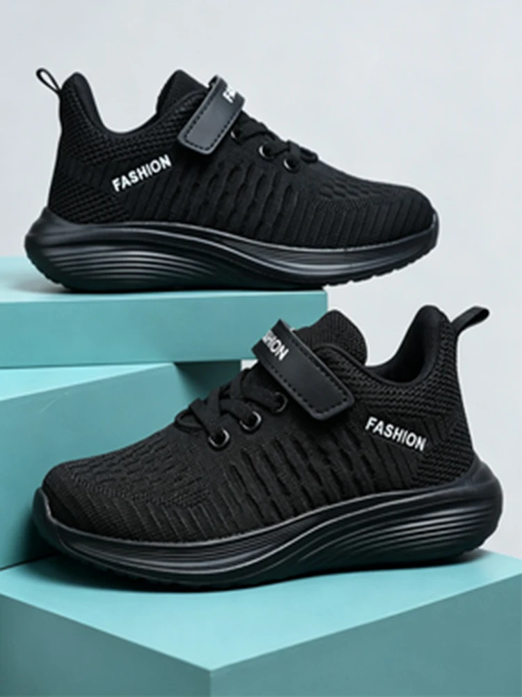 Four-season breathable mesh shoes for boys, children's outdoor running shoes
Four-season breathable mesh shoes for boys, children's outdoor running shoes
