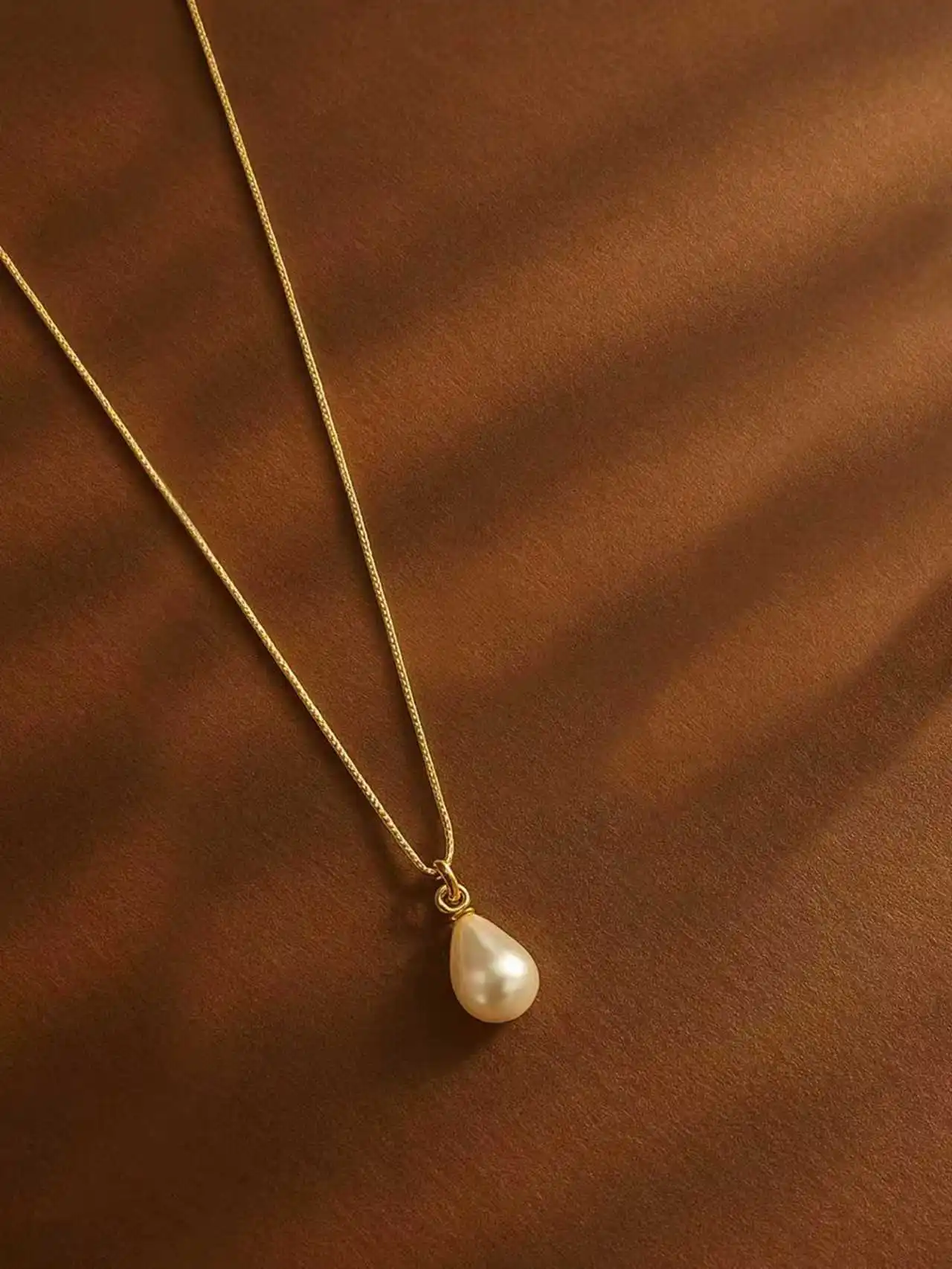 1pc Stainless Steel Waterproof And Non-Fading Stylish Women's Water Droplet Pearl Necklace Jewelry, Suitable For Wom
1pc Stainless Steel Waterproof And Non-Fading Stylish Women's Water Droplet Pearl Necklace Jewelry, Suitable For Wom