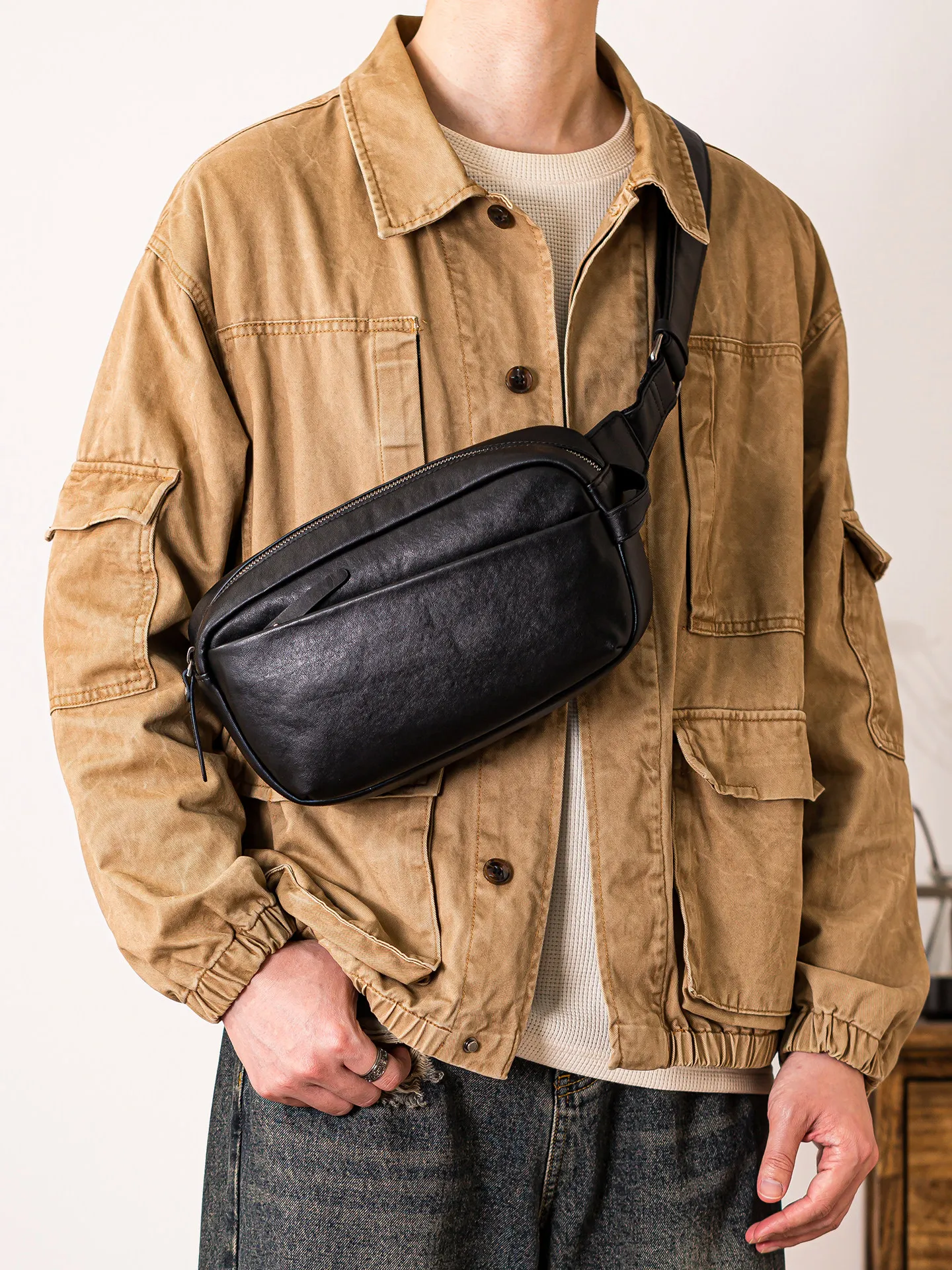PNDME casual first layer cowhide men multifunctional chest bag outdoor travel luxury genuine leather sports black crossbody bag
PNDME casual first layer cowhide men multifunctional chest bag outdoor travel luxury genuine leather sports black crossbody bag