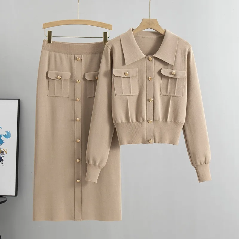 2024 Women's Korean Long Sleeve Collar Knitted Jacket 2-piece Set, High Waist Slimming Hip Skirt Set
2024 Women's Korean Long Sleeve Collar Knitted Jacket 2-piece Set, High Waist Slimming Hip Skirt Set