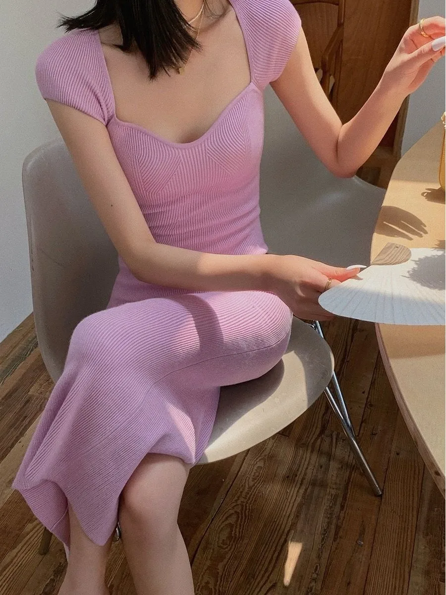 Slim Fit Knitted Dress Women's Summer Short Sleeve Square Neck Waist Cinching Body Shaping Dress Korean Style Casual Wear
Slim Fit Knitted Dress Women's Summer Short Sleeve Square Neck Waist Cinching Body Shaping Dress Korean Style Casual Wear