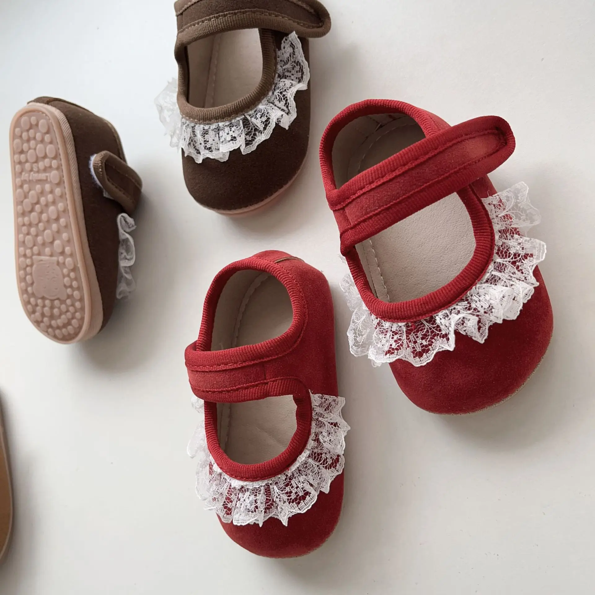 2025 New Autumn Baby Shoes Girls Retro Single Shoes Cute Lace Imitation Leather Velvet Baby Soft-soled Toddler Anti-slip Shoes
2025 New Autumn Baby Shoes Girls Retro Single Shoes Cute Lace Imitation Leather Velvet Baby Soft-soled Toddler Anti-slip Shoes