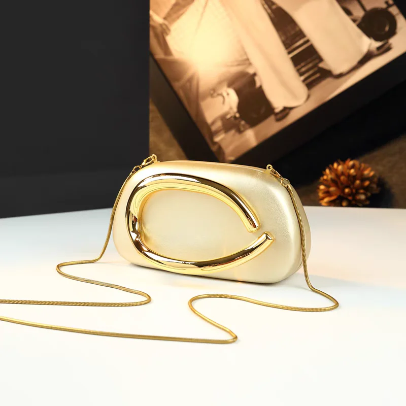 Metal Sealing Box New Zipper Evening Bag Highend Creative Design Finger Grab Clutch Bag Fashion Chain Shoulder Crossbody Bag Hot
Metal Sealing Box New Zipper Evening Bag Highend Creative Design Finger Grab Clutch Bag Fashion Chain Shoulder Crossbody Bag Hot