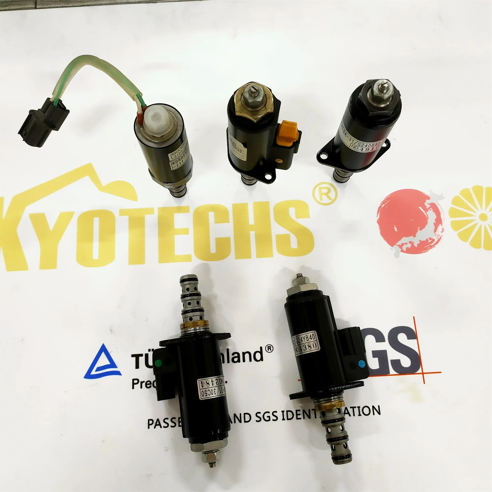 Excavators Machines Solenoid Valve 714-12-25220 for Loader WA380-6 WA450-6 WA470-6
Excavators Machines Solenoid Valve 714-12-25220 for Loader WA380-6 WA450-6 WA470-6