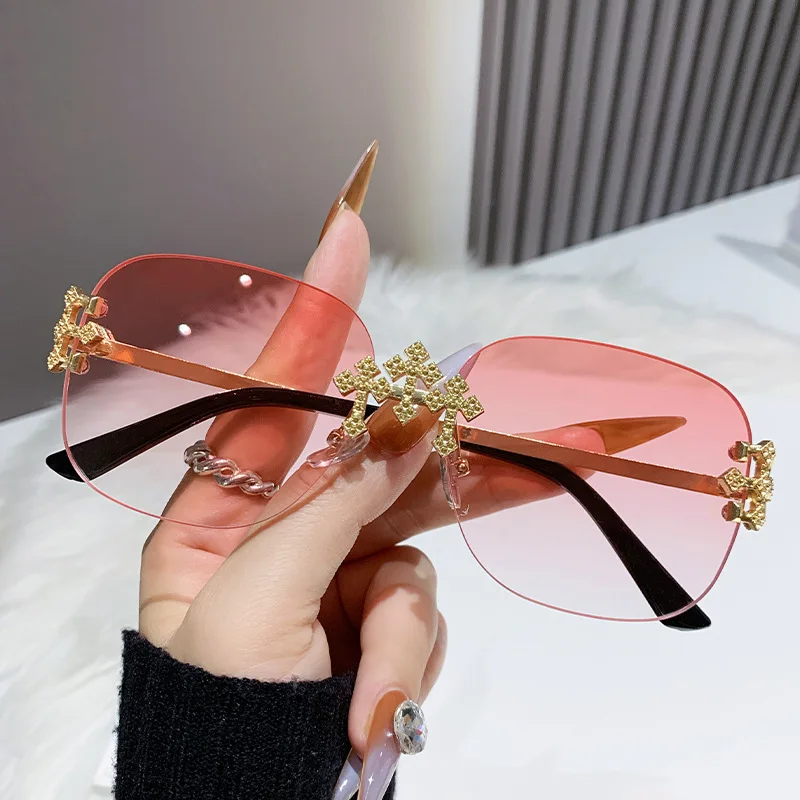 cutting rimless square alloy crystal shiny sunglasses for women new fashion gradient pink rhinestone elegant sun glasses outdoor
cutting rimless square alloy crystal shiny sunglasses for women new fashion gradient pink rhinestone elegant sun glasses outdoor