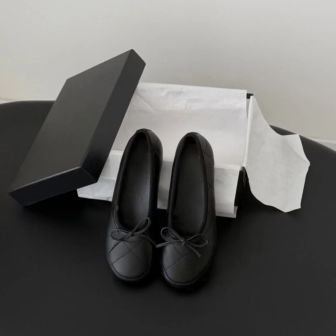 2026 new Hot The new Spring and Autumn women's woven ballet shoes are flat and comfortable, with a sandy style and a shallow opening
2026 new Hot The new Spring and Autumn women's woven ballet shoes are flat and comfortable, with a sandy style and a shallow opening