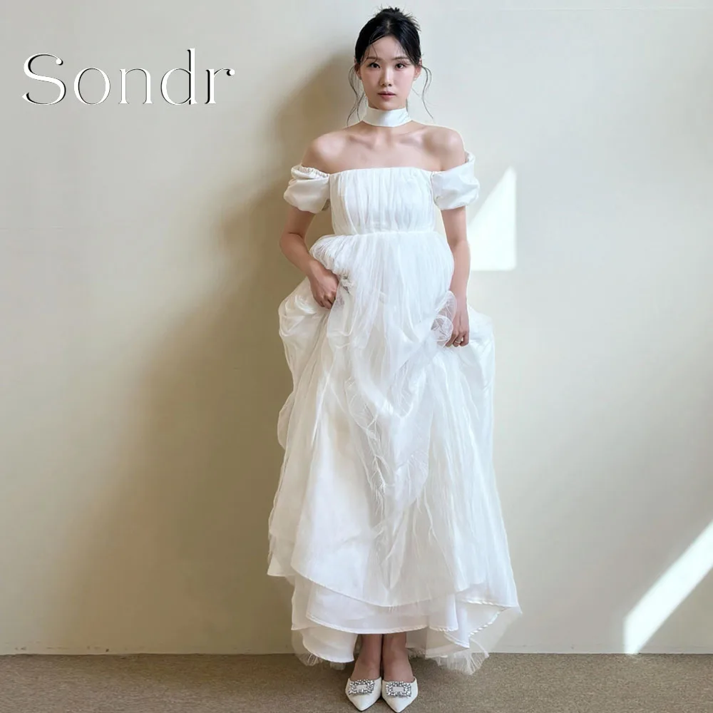 Sondr Customized Modern A Line Korean Wedding Dresses Off the Shoulder Bridal Gown Corset Back Photo Shoot Gown 2027
Sondr Customized Modern A Line Korean Wedding Dresses Off the Shoulder Bridal Gown Corset Back Photo Shoot Gown 2027