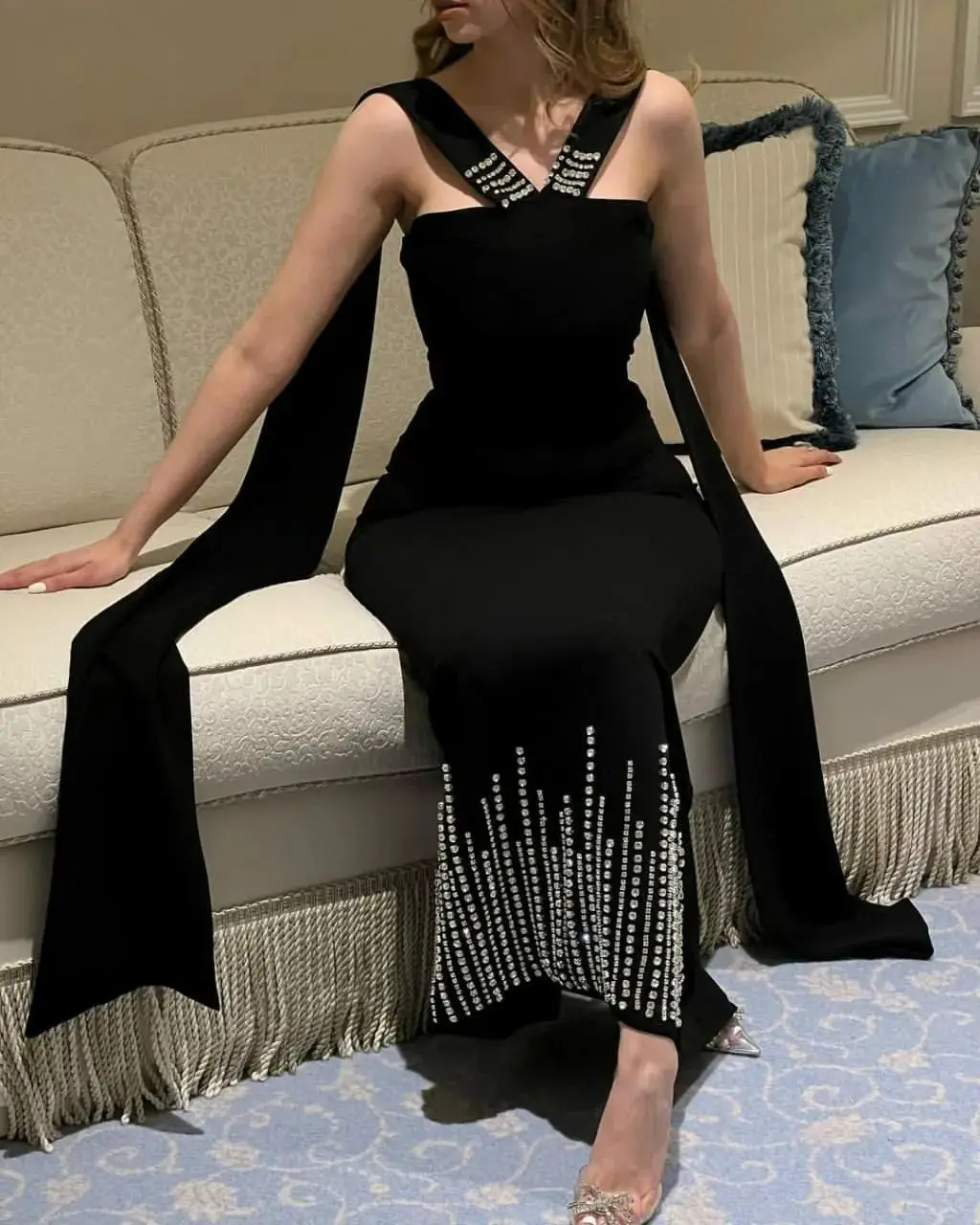 V Neck Floor Length Beadings Regular Straps Sleeveless Prom Dresses Evening Dresses Saudi Arabia Women's Formal Dress
V Neck Floor Length Beadings Regular Straps Sleeveless Prom Dresses Evening Dresses Saudi Arabia Women's Formal Dress